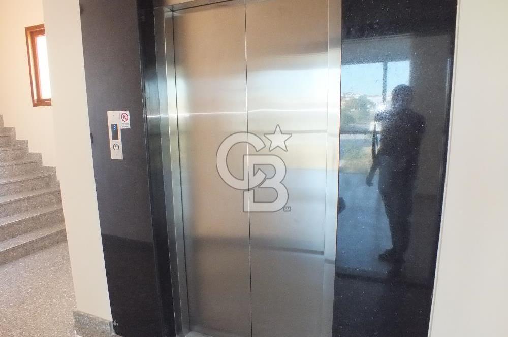 Sancaktepe Merkezde Atatürk Caddesine Cephe Kiralık Plaza Katı