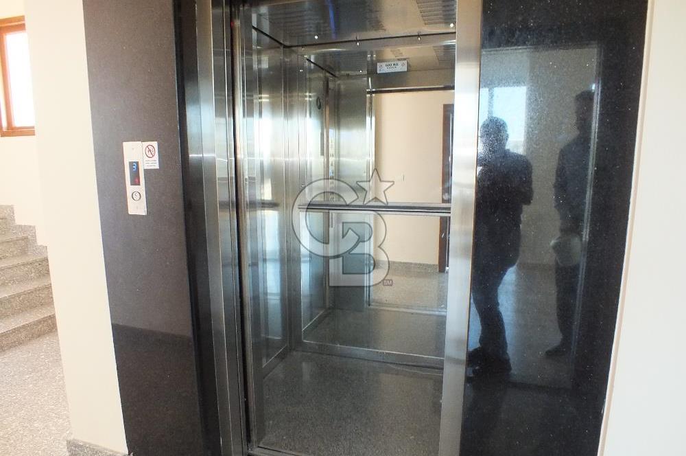 Sancaktepe Merkezde Atatürk Caddesine Cephe Kiralık Plaza Katı