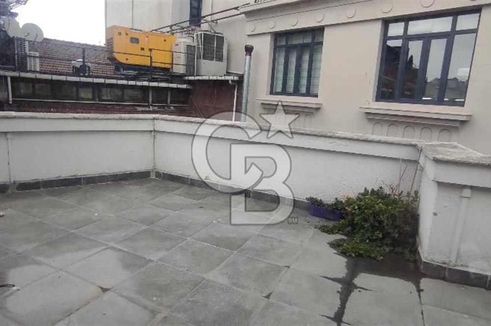 TARİHİ TÜNEL GEÇİDİ İŞ HANINDA 42 M2, 1+1, TERASLI MASRAFSIZ OFİS