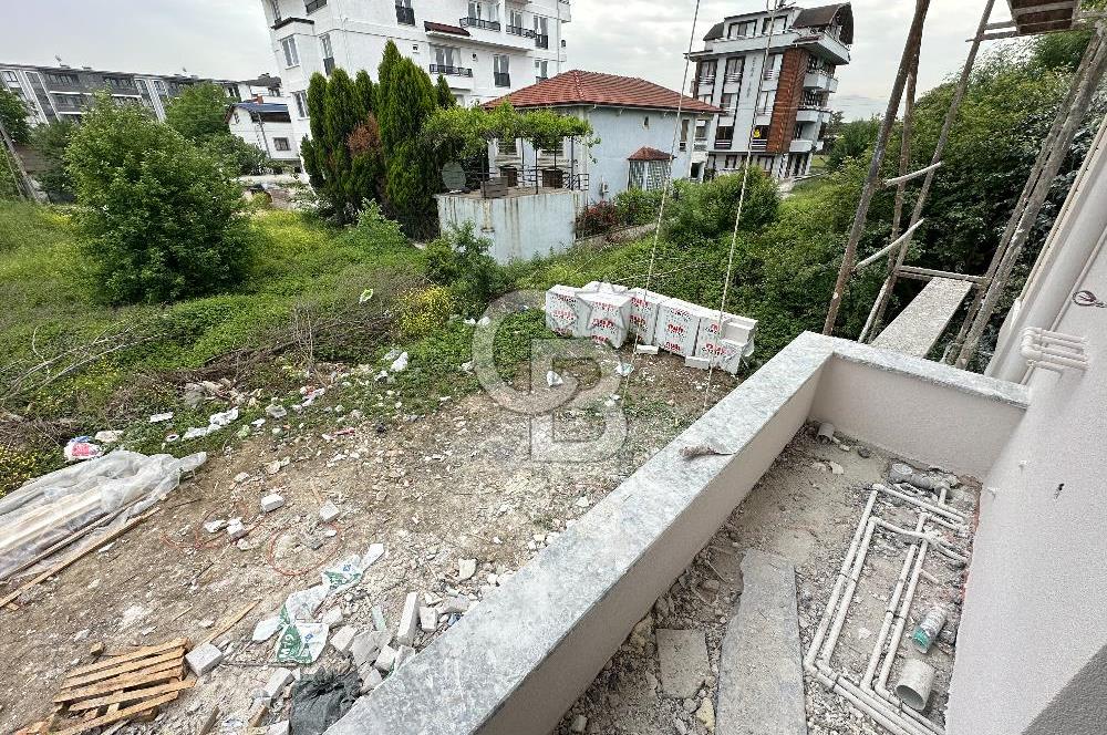 https://www.sahibinden.com/ilan/emlak-konut-satilik-cb-akademi-kartepe-dumlupinar-mah-satilik-2-plus1-ara-kat-daire-1246878393/detay