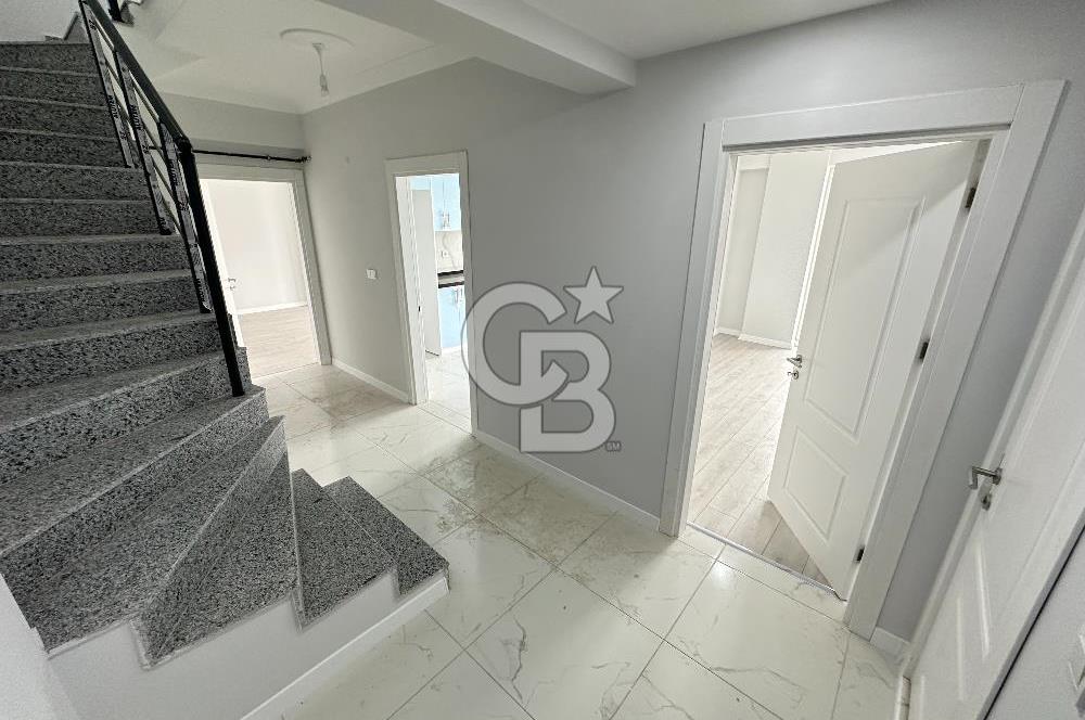 https://www.sahibinden.com/ilan/emlak-konut-satilik-cb-akademi-kartepe-ataevler-de-satilik-4-plus1-cati-dubleks-daire-1247916853/detay