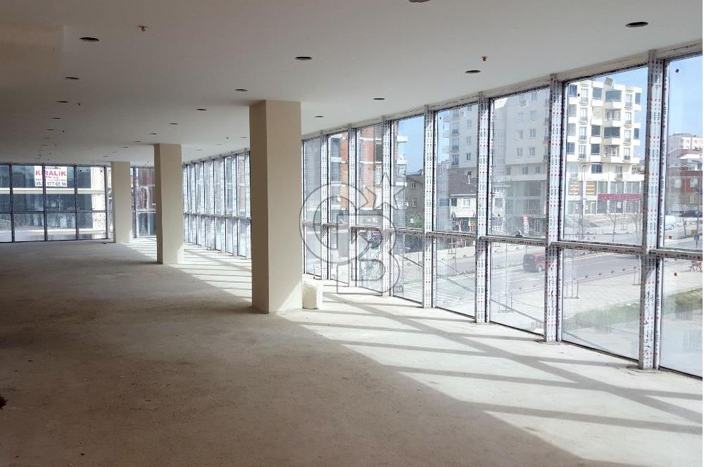 Sancaktepe Merkezde Atatürk Caddesine Cephe Kiralık Plaza Katı