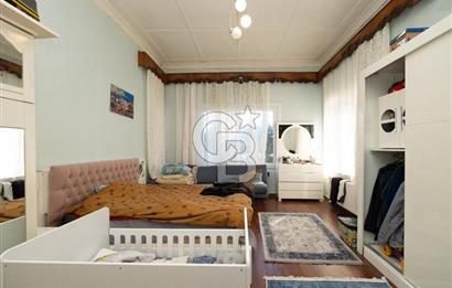 Büyükada'da 1.188 m2 Arsa İçinde Köşe Konumlu Satılık Köşk