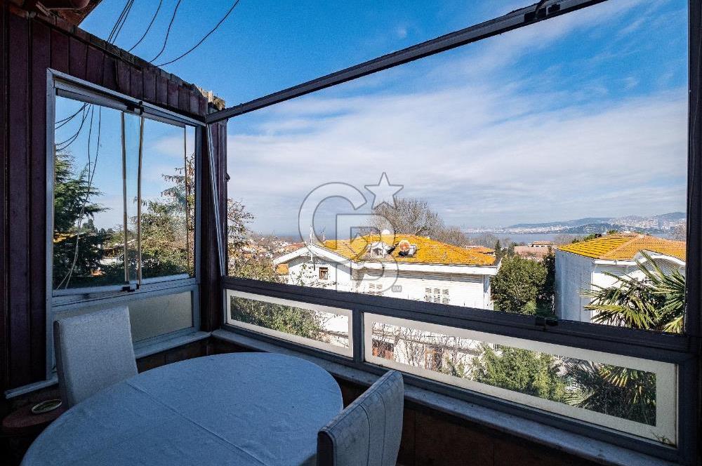 Büyükada'da 1.188 m2 Arsa İçinde Köşe Konumlu Satılık Köşk
