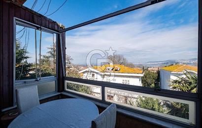 Büyükada'da 1.188 m2 Arsa İçinde Köşe Konumlu Satılık Köşk