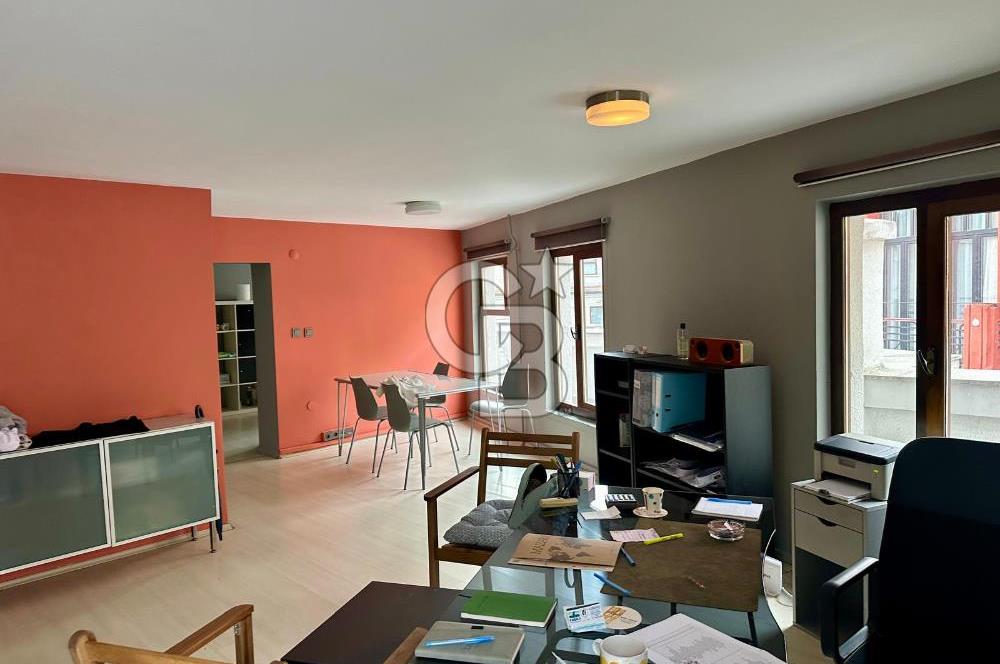 TARİHİ TÜNEL GEÇİDİ İŞ HANINDA 42 M2, 1+1, TERASLI MASRAFSIZ OFİS