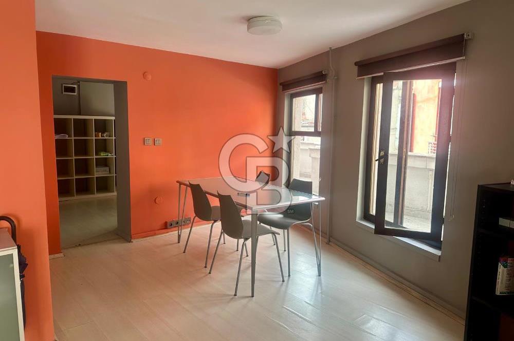 TARİHİ TÜNEL GEÇİDİ İŞ HANINDA 42 M2, 1+1, TERASLI MASRAFSIZ OFİS