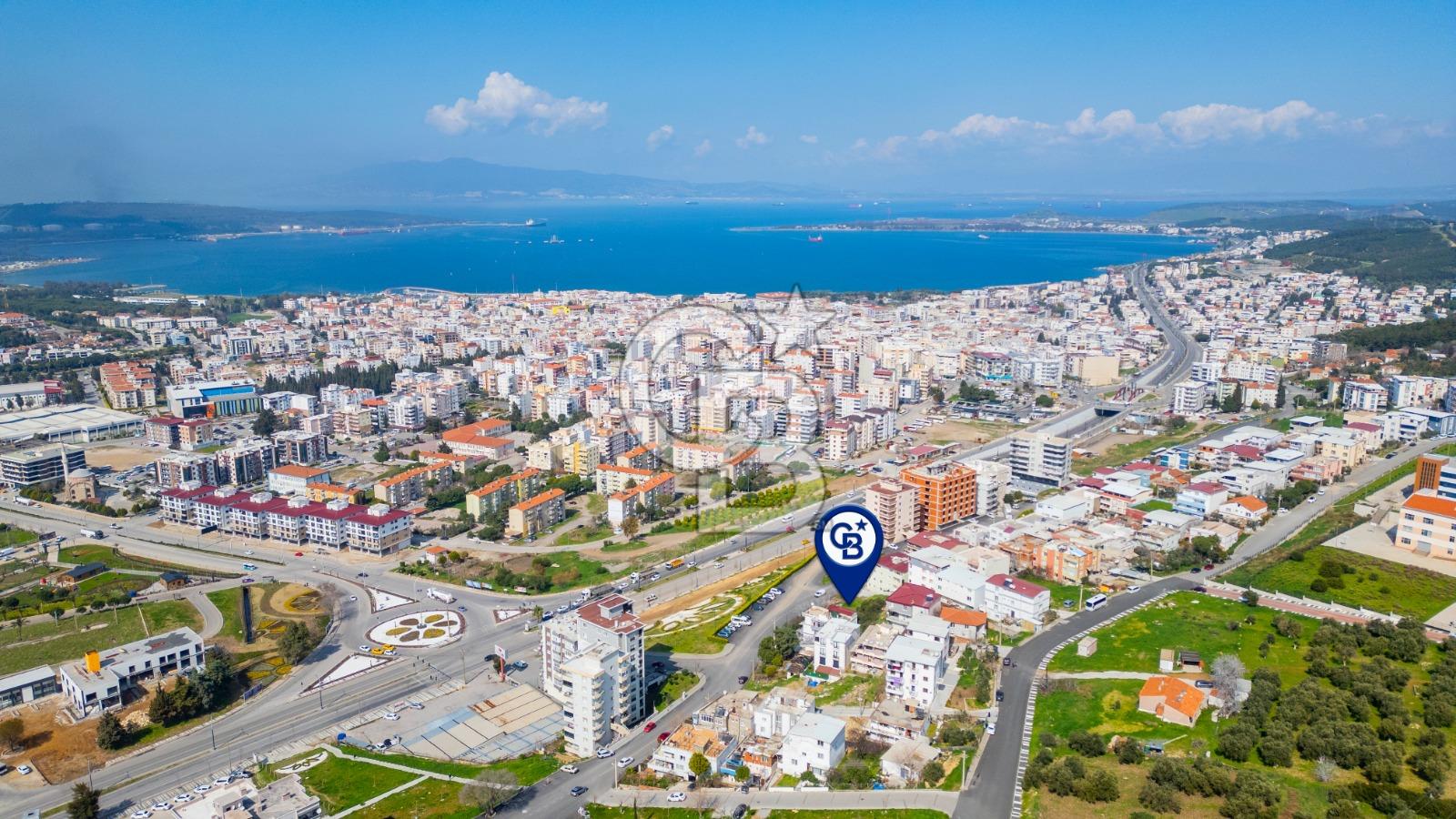 TERASEVLER 'DE 282 M2 DENİZ MANZARALI ÖNÜ AÇIK YOLA CEPHE ARSA