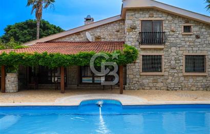 Eski Datça'da Satılık Havuzlu, 2 Müştemilatlı Lüks Villa