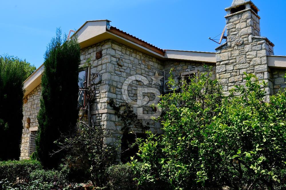 Eski Datça'da Satılık Havuzlu, 2 Müştemilatlı Lüks Villa