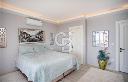 Çeşme Ovacık'ta Satılık Eşyalı 4+1 Lüks Villa