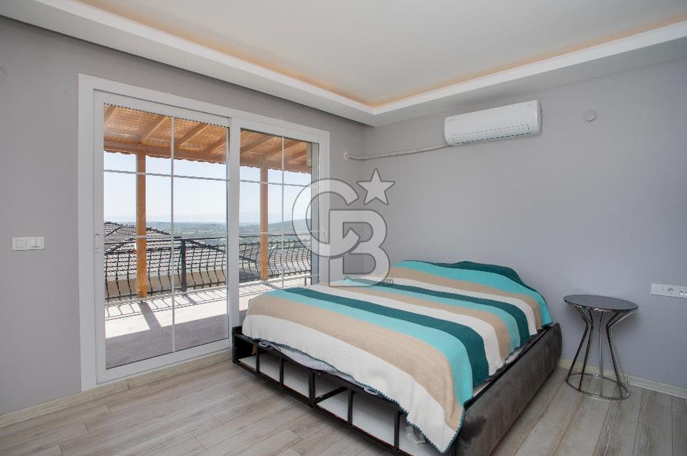 Çeşme Ovacık'ta Satılık Eşyalı 4+1 Lüks Villa