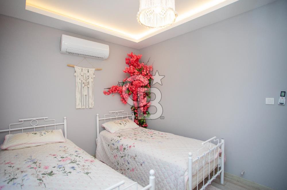 Çeşme Ovacık'ta Satılık Eşyalı 4+1 Lüks Villa