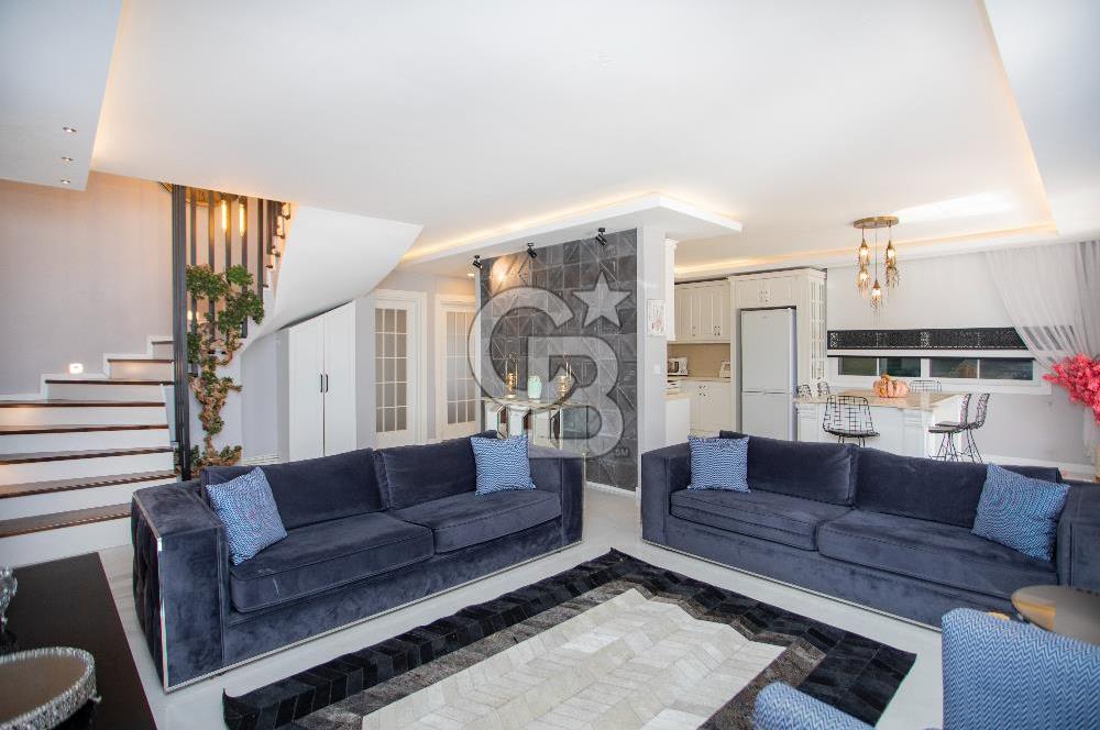 Çeşme Ovacık'ta Satılık Eşyalı 4+1 Lüks Villa