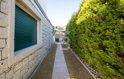 Çeşme Ovacık'ta Satılık Eşyalı 4+1 Lüks Villa