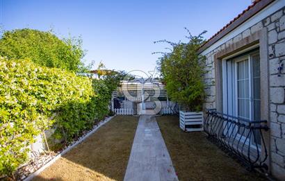 Çeşme Ovacık'ta Satılık Eşyalı 4+1 Lüks Villa
