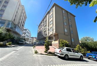 HADIMKÖY MAH. ARA KAT 2+1 SATILIK DAİRE