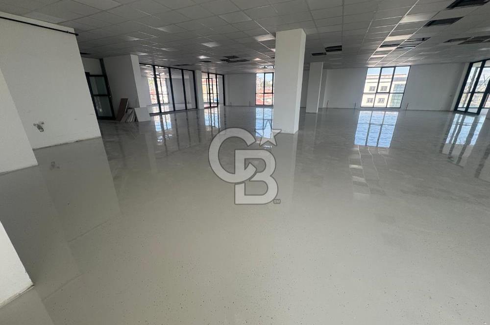 Sancaktepe Merkezde Atatürk Caddesine Cephe Kiralık Plaza Katı