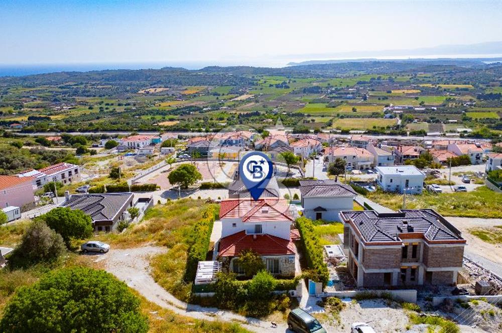 Çeşme Ovacık'ta Satılık Eşyalı 4+1 Lüks Villa