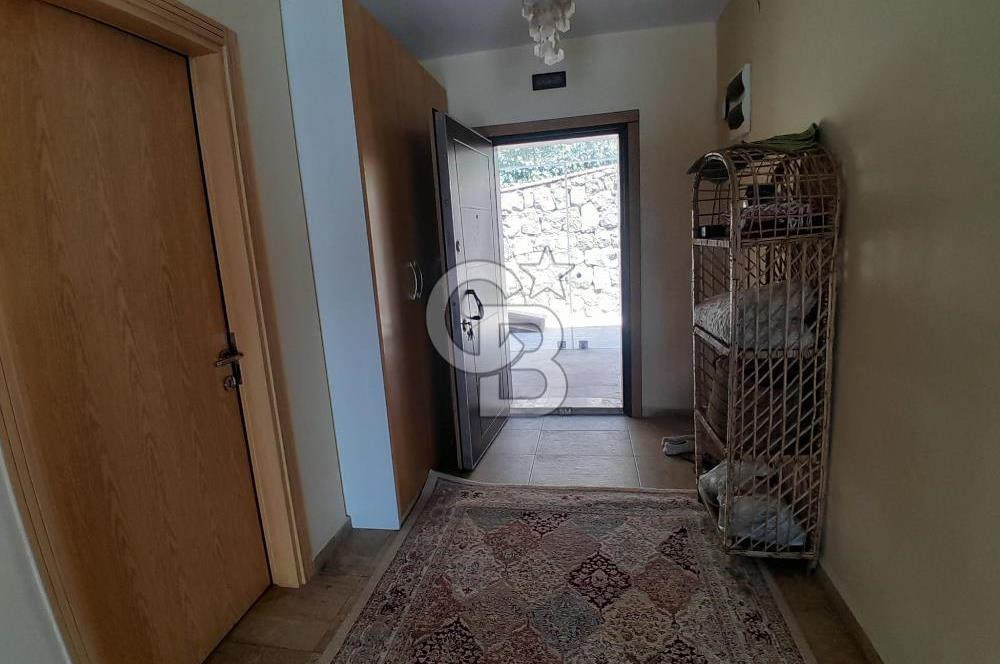 Foçaköy'de Eşyalı Kiralık Havuzlu Müstakil Villa