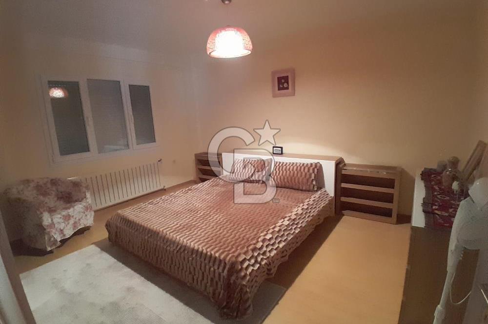 Foçaköy'de Eşyalı Kiralık Havuzlu Müstakil Villa