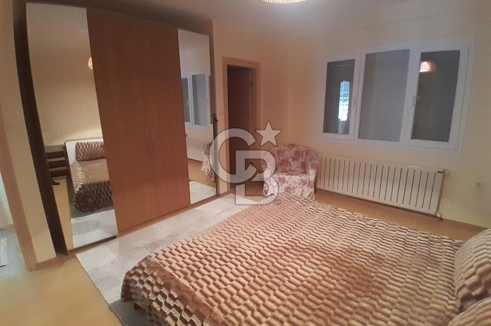 Foçaköy'de Eşyalı Kiralık Havuzlu Müstakil Villa