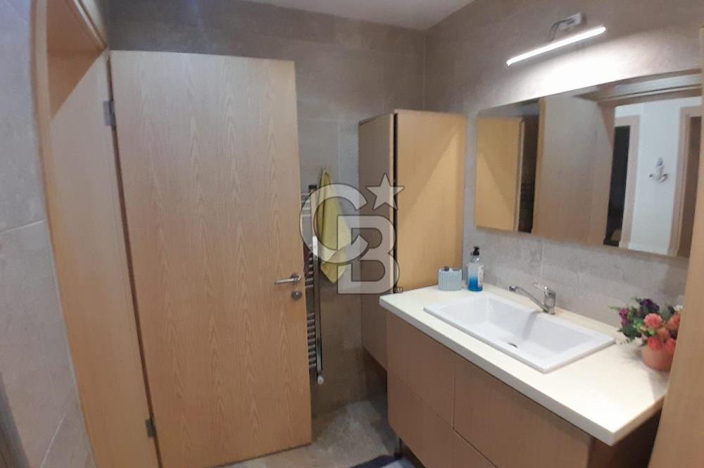 Foçaköy'de Eşyalı Kiralık Havuzlu Müstakil Villa