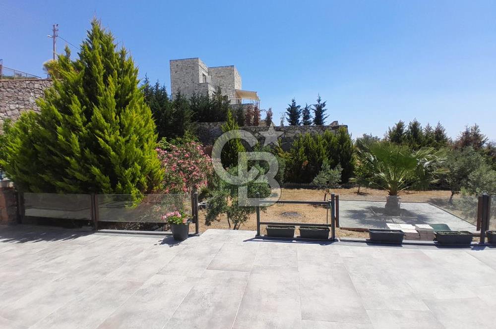 Foçaköy'de Eşyalı Kiralık Havuzlu Müstakil Villa