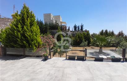 Foçaköy'de Eşyalı Kiralık Havuzlu Müstakil Villa