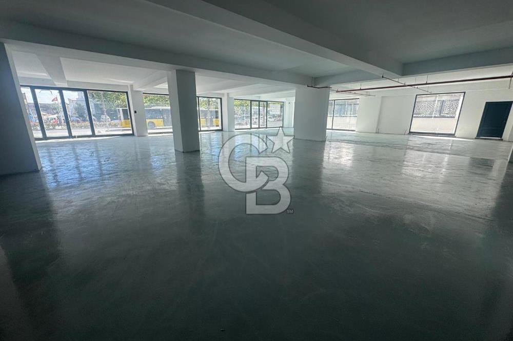 Sancaktepe Merkezde Atatürk Caddesine Cephe Kiralık Plaza Katı
