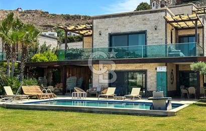 GÜMÜŞLÜK DENİZ MANZARALI ÖZEL PEYZAJLI 200M2 4+1 HAVUZLU VİLLA