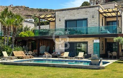 GÜMÜŞLÜK DENİZ MANZARALI ÖZEL PEYZAJLI 200M2 4+1 HAVUZLU VİLLA