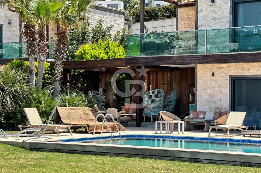 GÜMÜŞLÜK DENİZ MANZARALI ÖZEL PEYZAJLI 200M2 4+1 HAVUZLU VİLLA