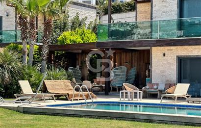 GÜMÜŞLÜK DENİZ MANZARALI ÖZEL PEYZAJLI 200M2 4+1 HAVUZLU VİLLA