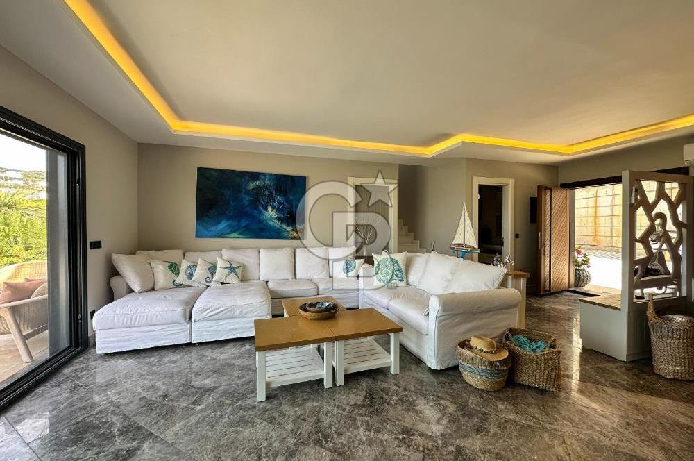 GÜMÜŞLÜK DENİZ MANZARALI ÖZEL PEYZAJLI 200M2 4+1 HAVUZLU VİLLA