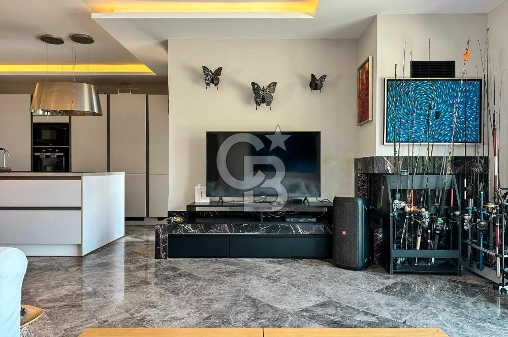 GÜMÜŞLÜK DENİZ MANZARALI ÖZEL PEYZAJLI 200M2 4+1 HAVUZLU VİLLA