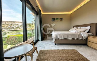 GÜMÜŞLÜK DENİZ MANZARALI ÖZEL PEYZAJLI 200M2 4+1 HAVUZLU VİLLA