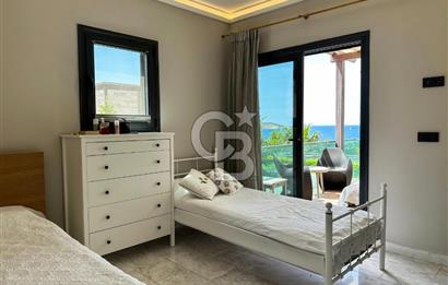GÜMÜŞLÜK DENİZ MANZARALI ÖZEL PEYZAJLI 200M2 4+1 HAVUZLU VİLLA