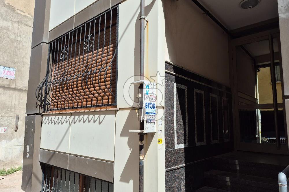 TARİHİ ASANSÖRDE BAHÇELİ GENİŞ 1+1 SATILIK DAİRE