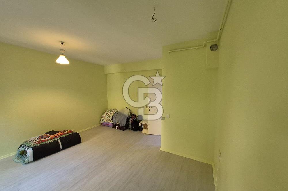 TARİHİ ASANSÖRDE BAHÇELİ GENİŞ 1+1 SATILIK DAİRE