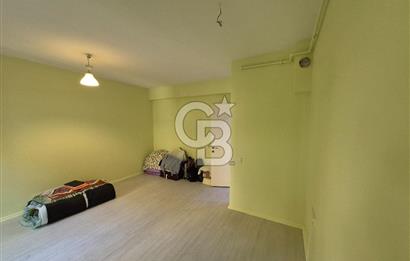 TARİHİ ASANSÖRDE BAHÇELİ GENİŞ 1+1 SATILIK DAİRE