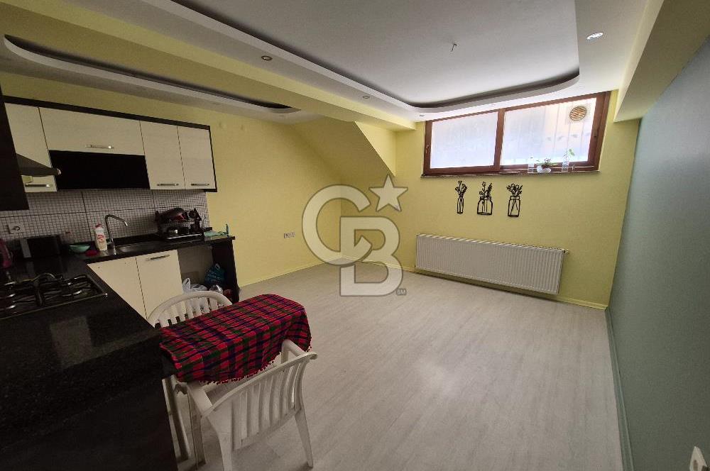 TARİHİ ASANSÖRDE BAHÇELİ GENİŞ 1+1 SATILIK DAİRE
