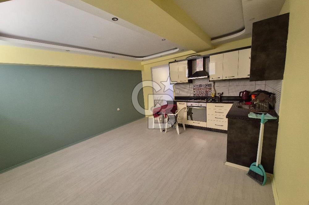 TARİHİ ASANSÖRDE BAHÇELİ GENİŞ 1+1 SATILIK DAİRE