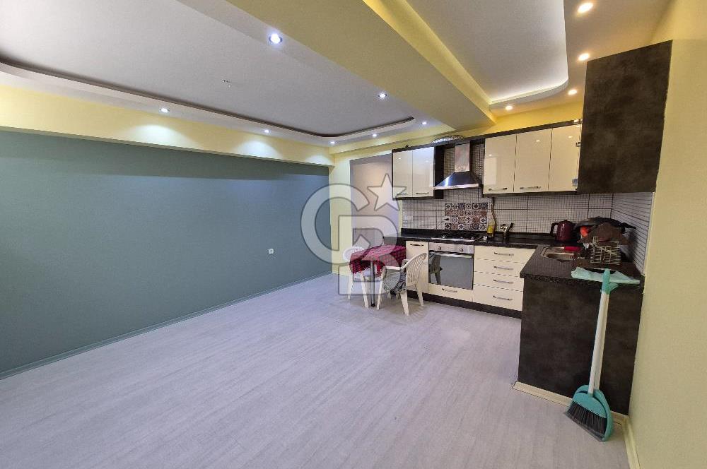 TARİHİ ASANSÖRDE BAHÇELİ GENİŞ 1+1 SATILIK DAİRE