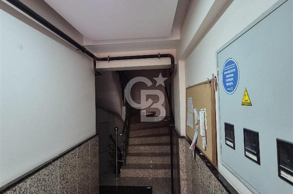 TARİHİ ASANSÖRDE BAHÇELİ GENİŞ 1+1 SATILIK DAİRE