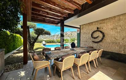 GÜMÜŞLÜK DENİZ MANZARALI ÖZEL PEYZAJLI 200M2 4+1 HAVUZLU VİLLA
