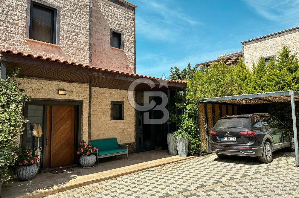 GÜMÜŞLÜK DENİZ MANZARALI ÖZEL PEYZAJLI 200M2 4+1 HAVUZLU VİLLA
