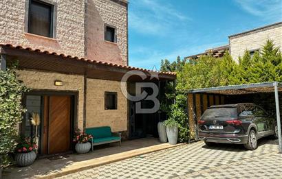 GÜMÜŞLÜK DENİZ MANZARALI ÖZEL PEYZAJLI 200M2 4+1 HAVUZLU VİLLA