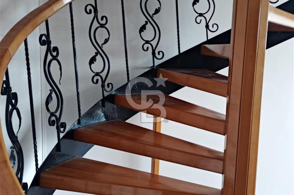 ORAN MAHALLESİNDE ODTÜ ORMANI KARŞISI DUBLEKS DAİRE