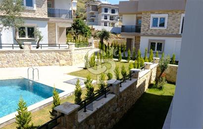 YENİFOÇA OLİVEPARK EVLERİ'NDE HAVUZLU SİTEDE 2+1 SATILIK DAİRE